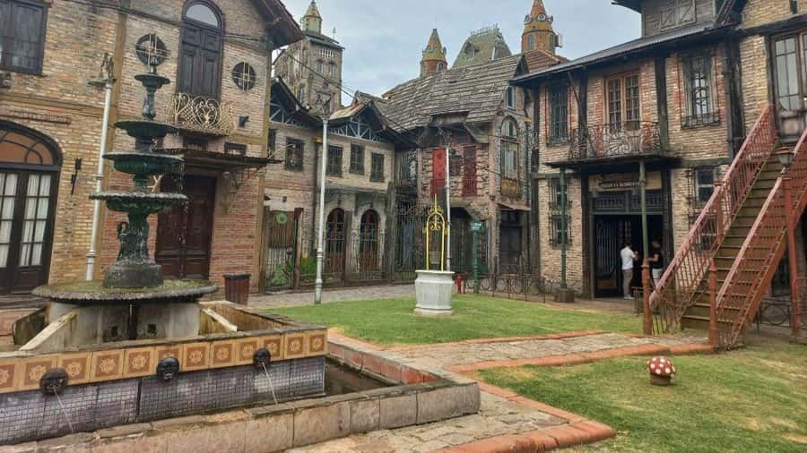 Buenos Aires: Campanopolis & The Medieval City Tour - Lunch Is Not Included: Plan Around a Real Meal Break