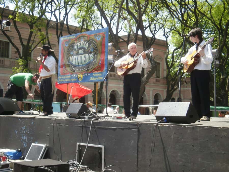 Buenos Aires Fairs: San Telmo & Mataderos Cultural Tour - Price and What You’re Really Paying for ($127)