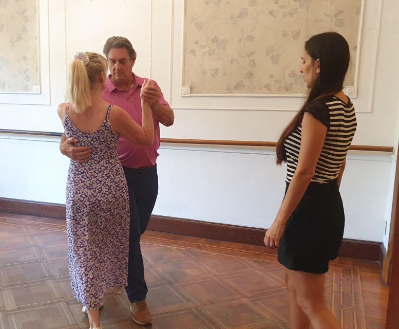 Buenos Aires: Group tango class with mate and snacks - The second hour: practice with teachers so you actually improve